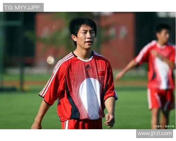 中国足球解说界的璀璨明星揭示比赛背后的精彩故事与深度分析